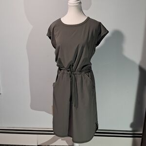 Talbots -‎ T by Talbots Lightweight Stretch Midi Dress. Size Small. Sage Green.